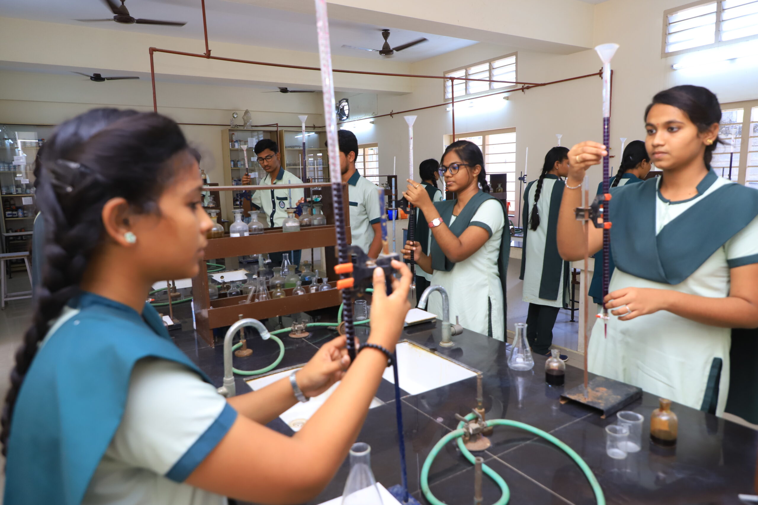 sunbeam-matric-facilities-Chemistry Lab